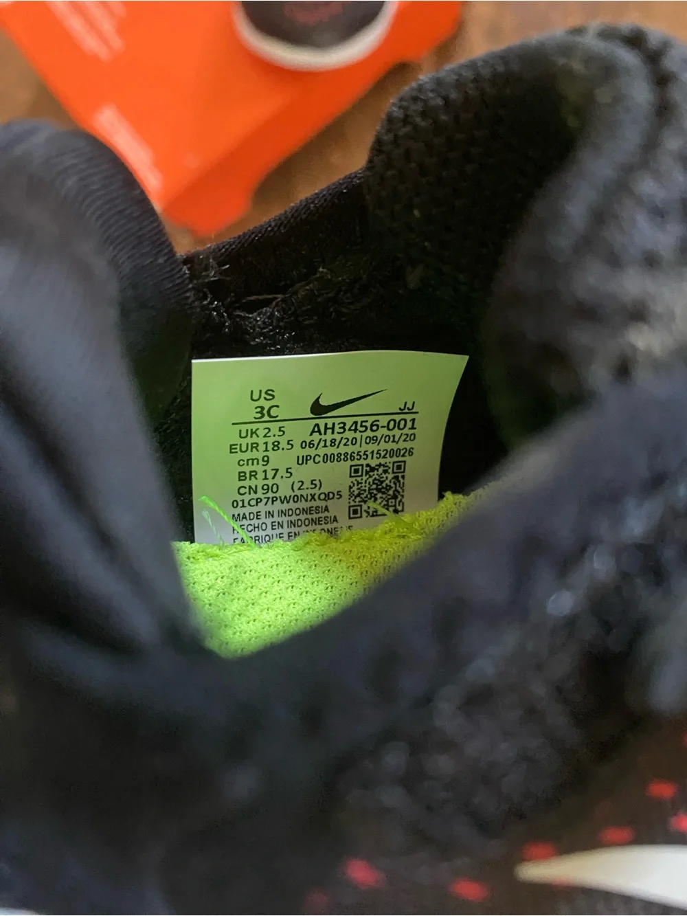 Nike Toddler Black & Pink Lightweight Trainer